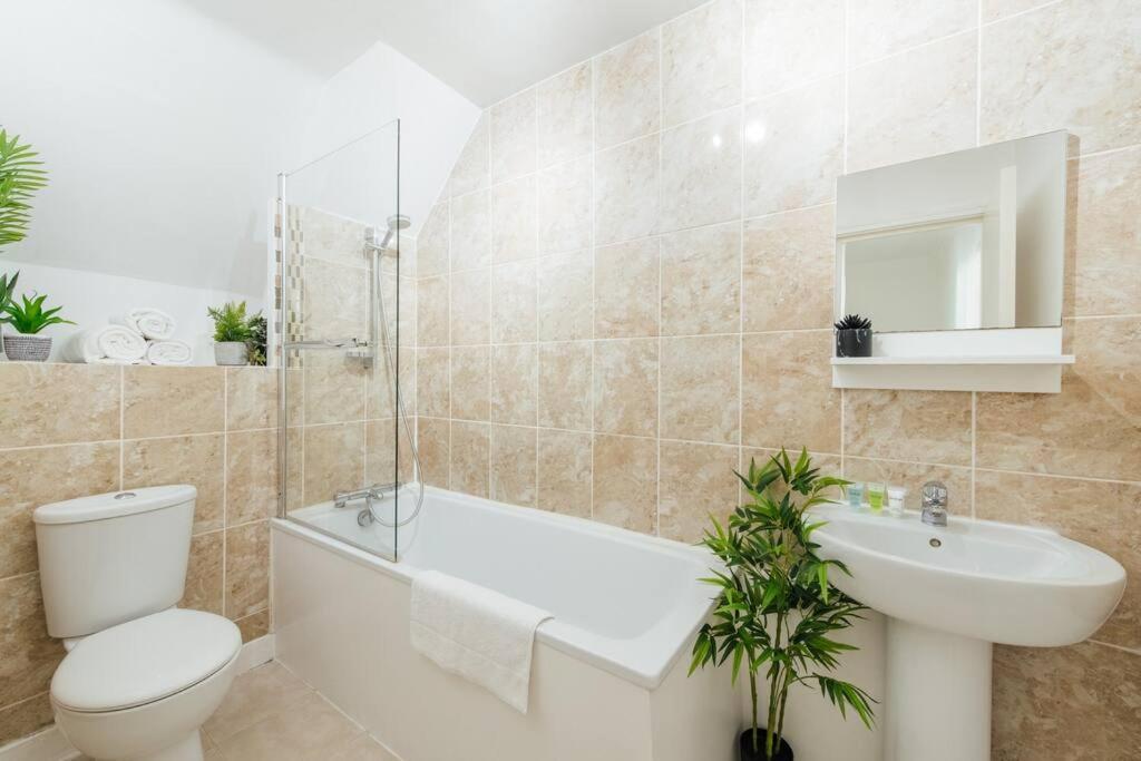 Charming 2 Bedroom Flat In The Heart Of Kings Cross, Londres Exterior foto