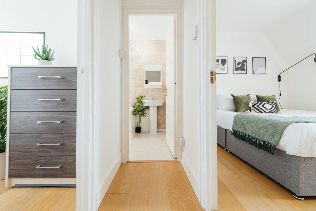 Charming 2 Bedroom Flat In The Heart Of Kings Cross, Londres Exterior foto