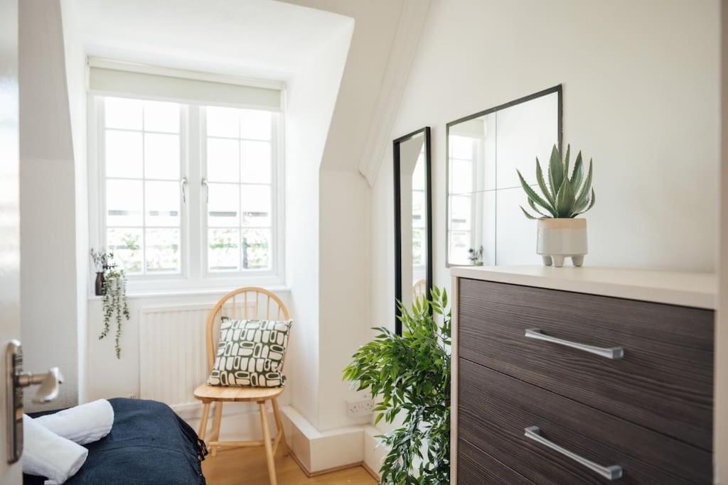 Charming 2 Bedroom Flat In The Heart Of Kings Cross, Londres Exterior foto