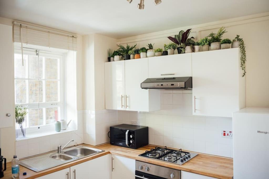 Charming 2 Bedroom Flat In The Heart Of Kings Cross, Londres Exterior foto