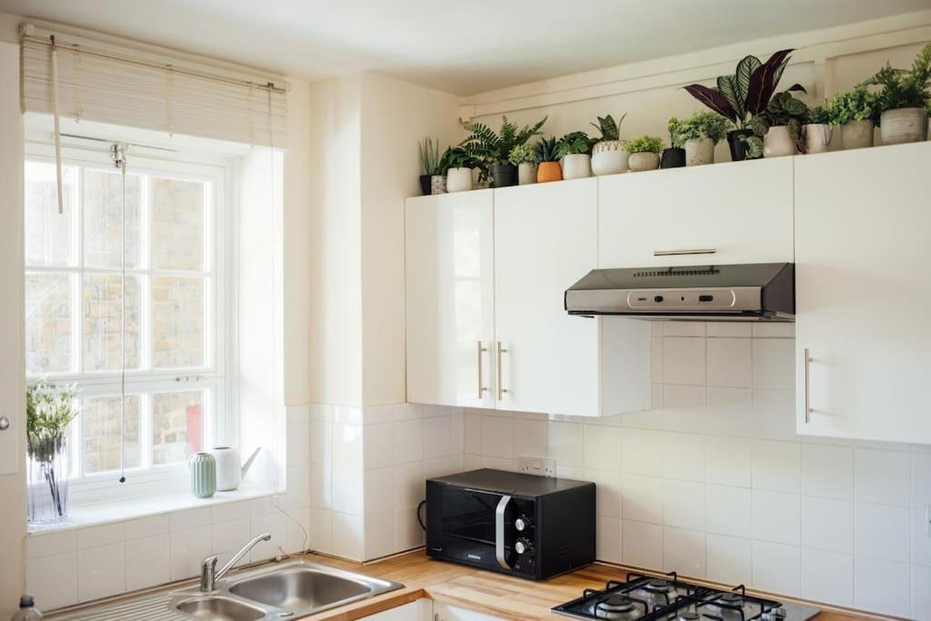Charming 2 Bedroom Flat In The Heart Of Kings Cross, Londres Exterior foto