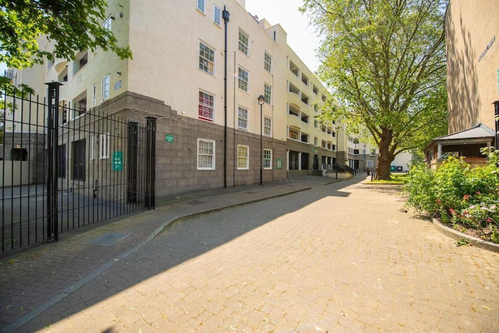 Charming 2 Bedroom Flat In The Heart Of Kings Cross, Londres Exterior foto