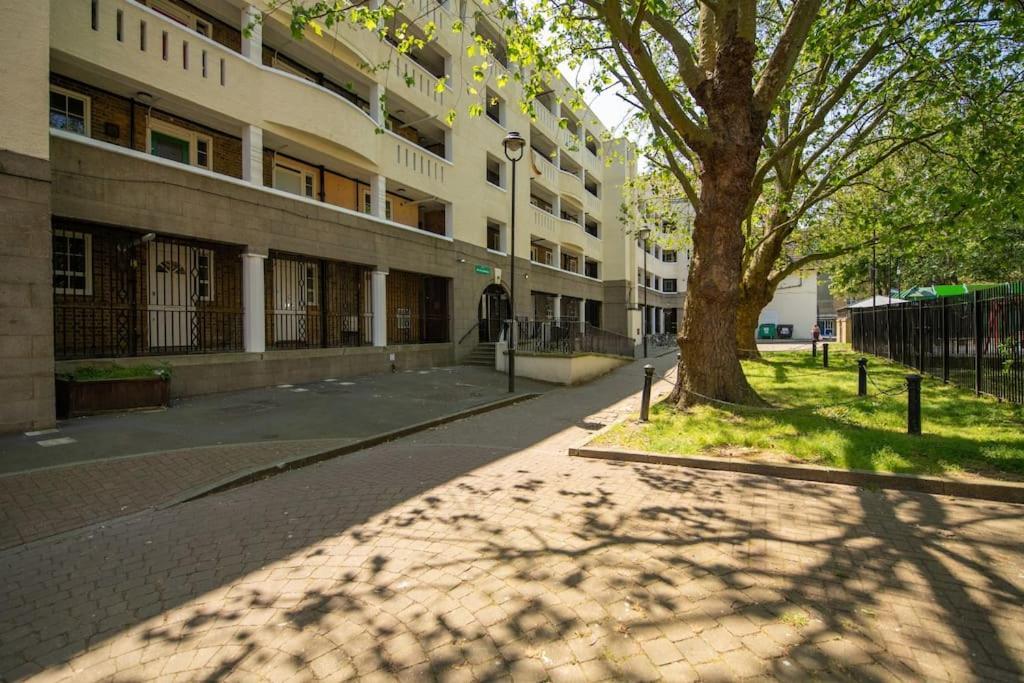Charming 2 Bedroom Flat In The Heart Of Kings Cross, Londres Exterior foto